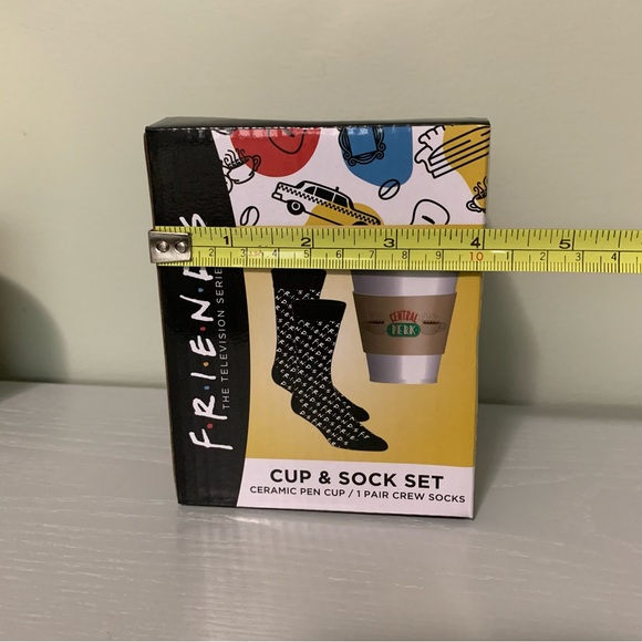 FRIENDS Cup and Mug Set NEW - Picture 7 of 9